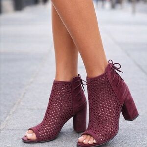 Gianni Bini Burgundy Lace-Up Heeled Boots Size 7.5